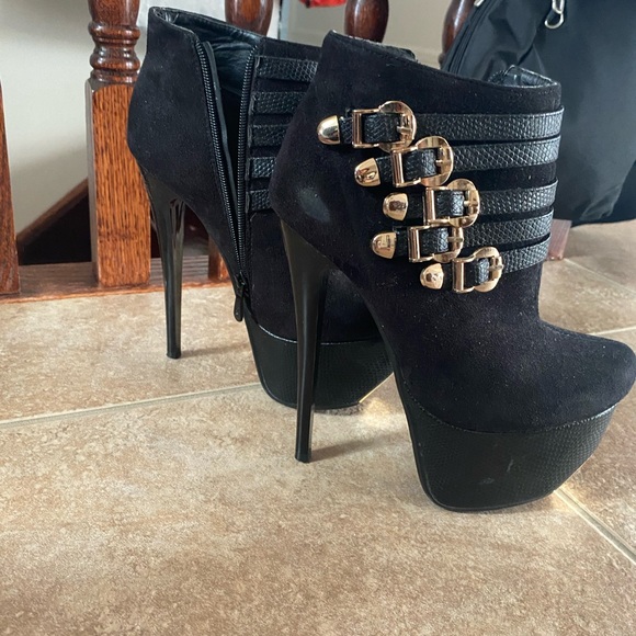 6” heels from wildpair size 6 - Picture 8 of 8